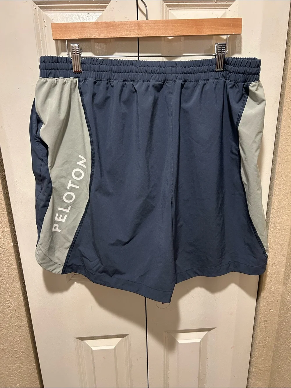 Peloton Men’s Lined Athletic Shorts , XL